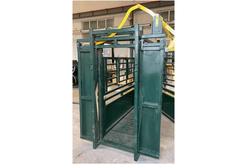 New York Industrial Cattle Squeeze Chute Manual Headgate - IC000051